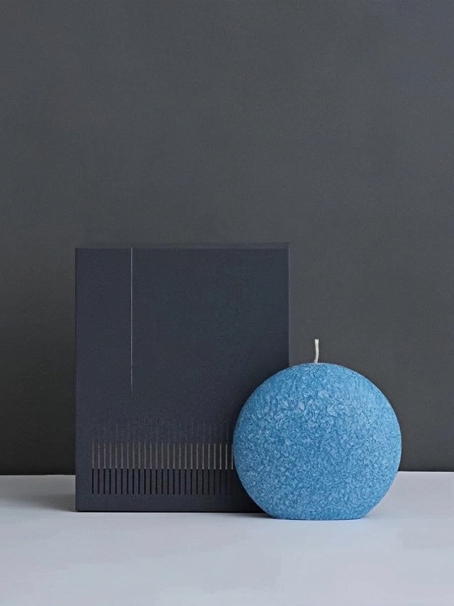 Handcrafted Moon-Shaped Candle - Chic Chambers