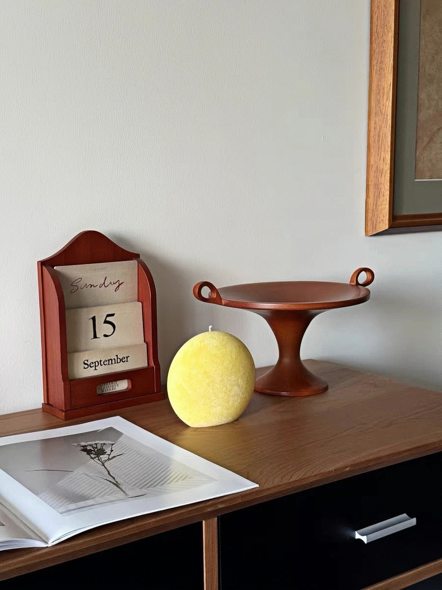 Handcrafted Moon-Shaped Candle - Chic Chambers