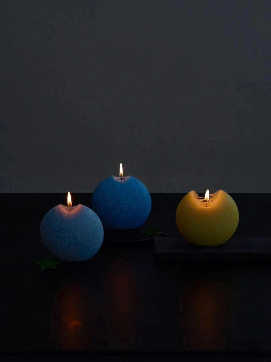 Handcrafted Moon-Shaped Candle - Chic Chambers