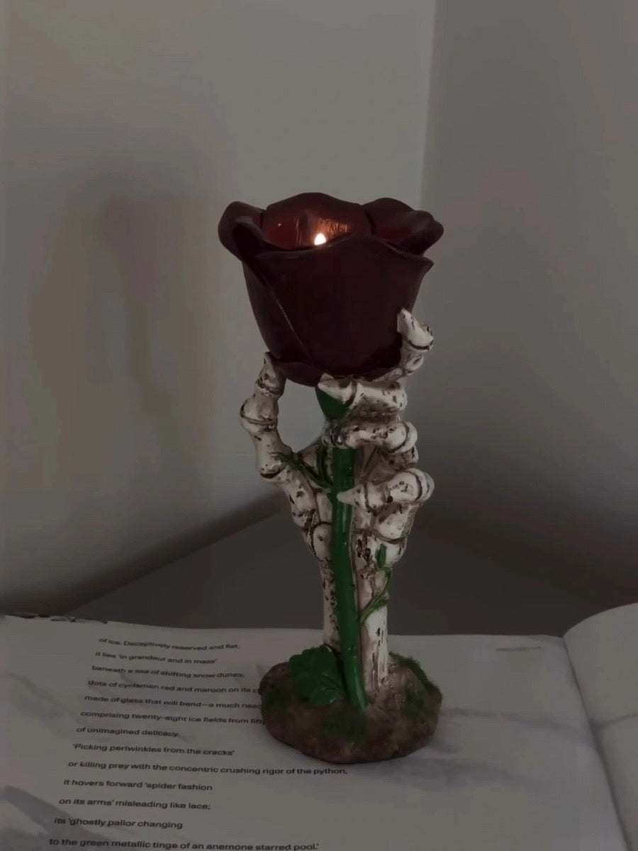 Dark Bloom Candle Holder with Sculptural Contrast Aesthetic - Chic Chambers