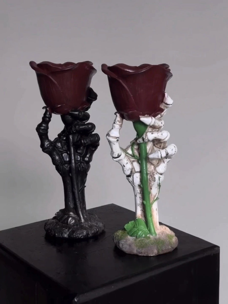 Dark Bloom Candle Holder with Sculptural Contrast Aesthetic - Chic Chambers