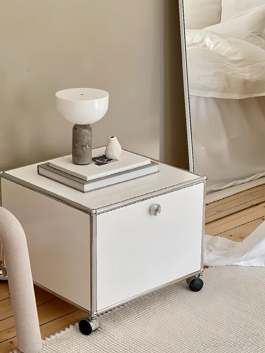 Danish Column Lamp – Nordic Minimalist Touch Table Light