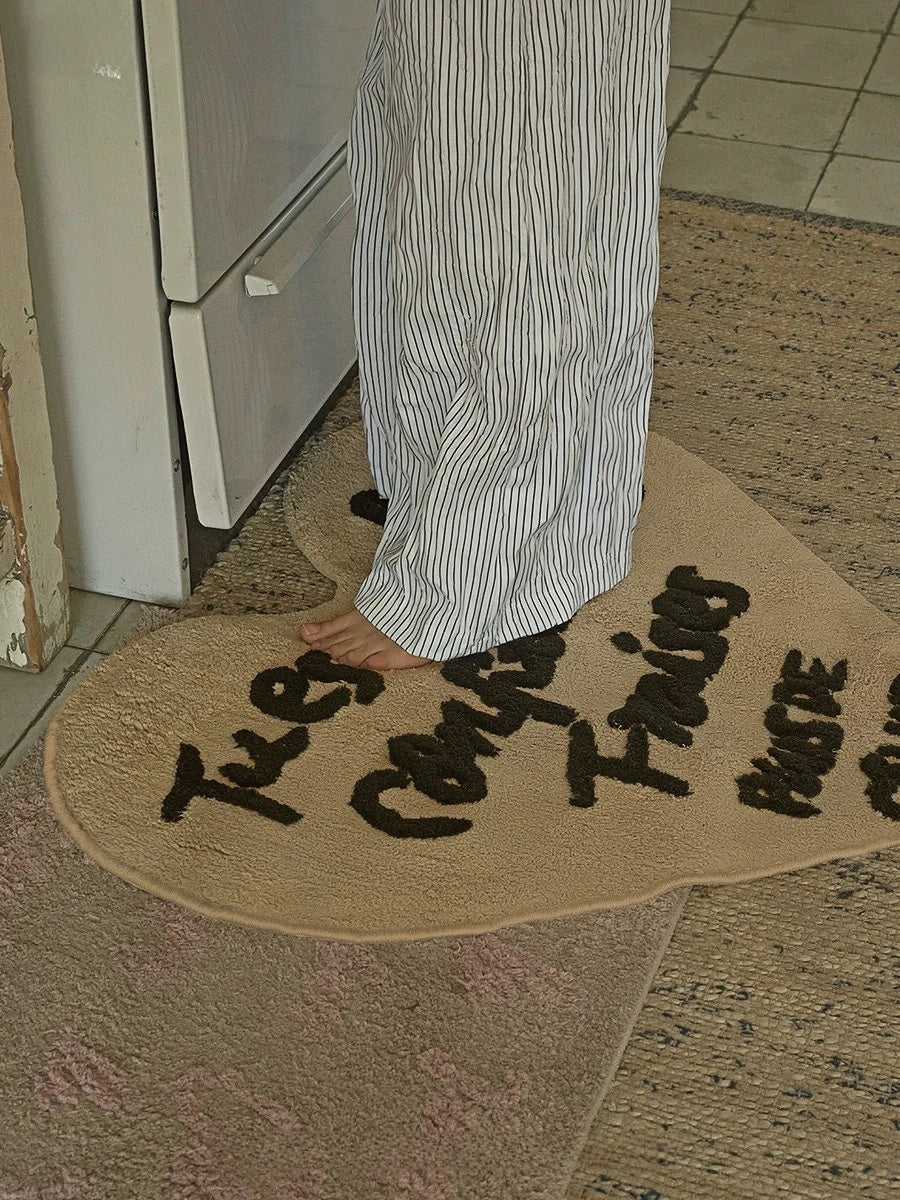 Designer Throws & Rugs – Artistic Textiles for Layered Living