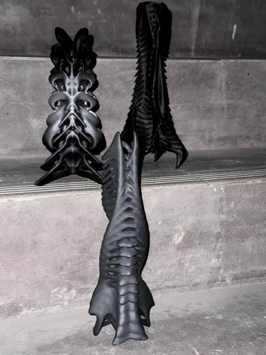 Embryo Form Sculptural Organic Vase with Futuristic Aesthetic - Chic Chambers