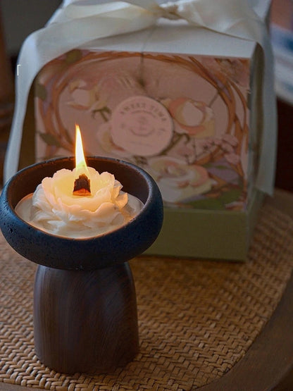 Black Rose Handmade 100% Soy Wax Scented Candle Gift Box - Chic Chambers