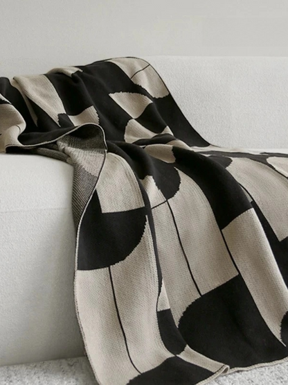 Geometric Acrylic Throw Blanket – Black & Beige Pattern 130*170 CM - Chic Chambers